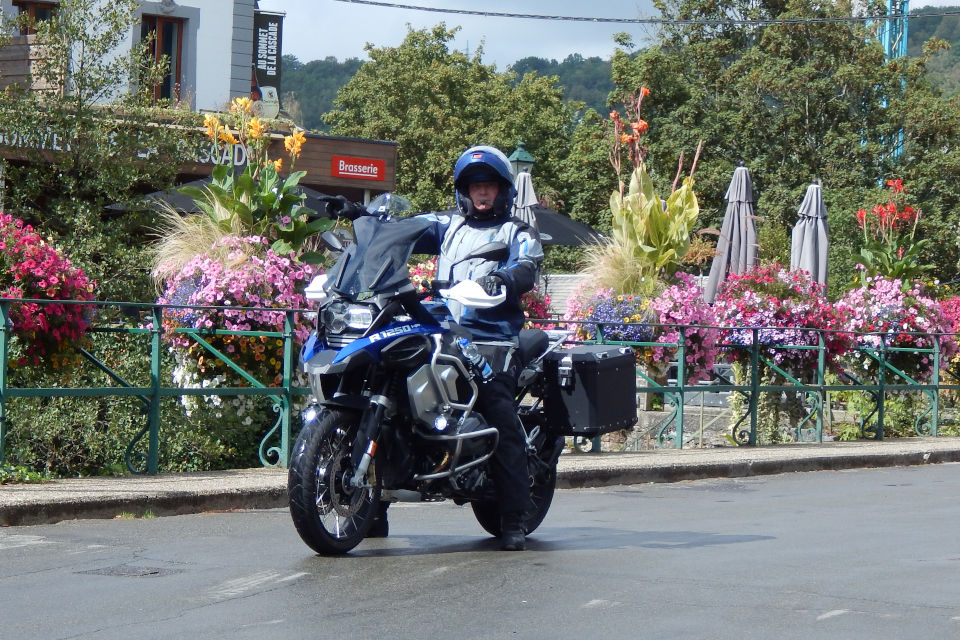 Motorrijbewijspoint Hengelo examengarantie AVB en AVD